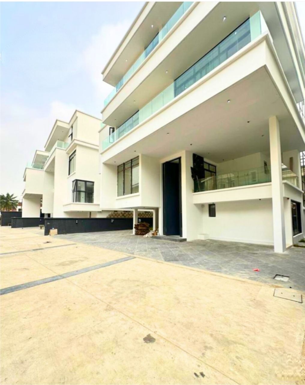 Brand new 6 Units of 2 Bedroom Apartment